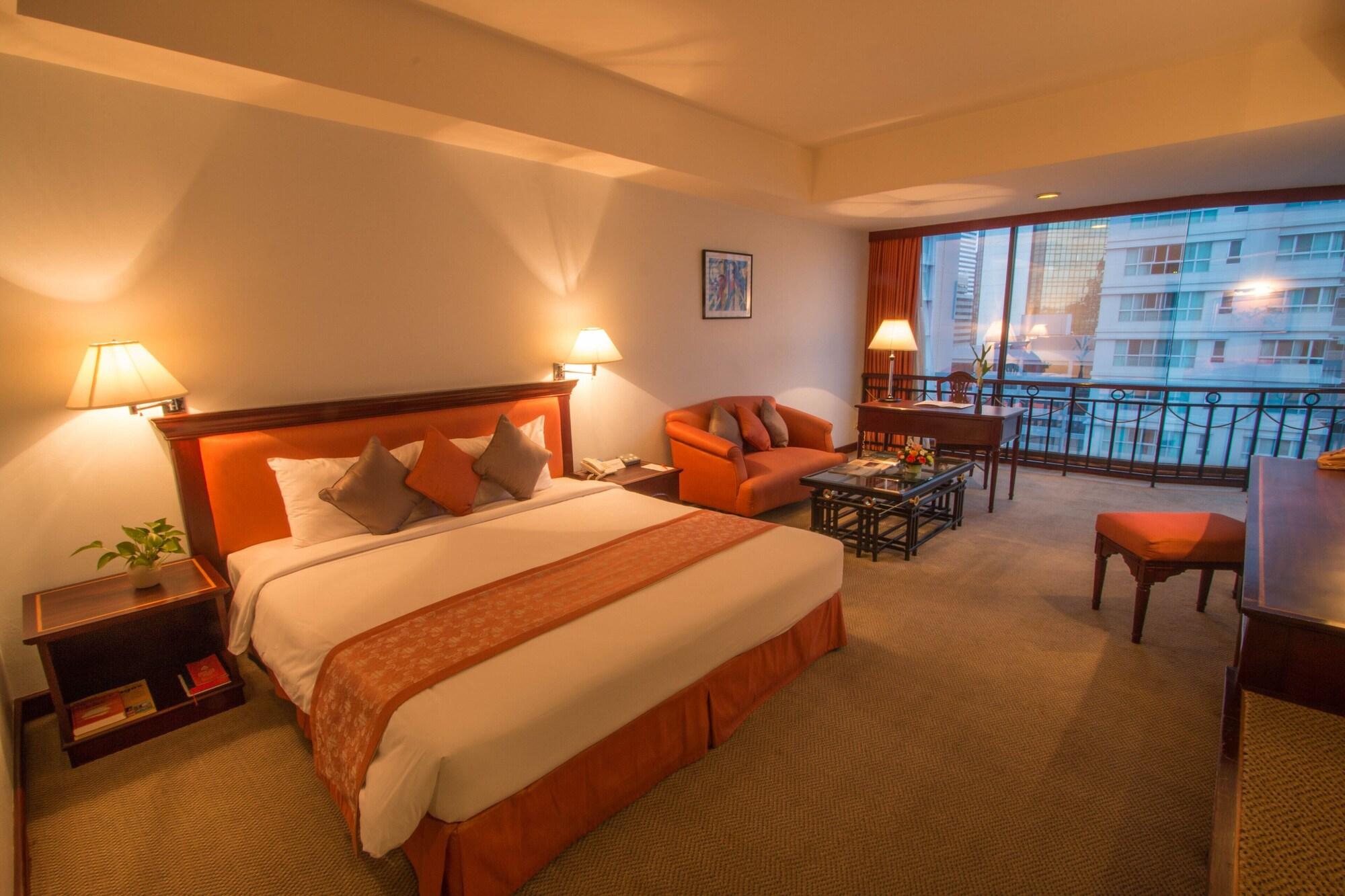 Tai Pan Hotel - Sha Plus Certified Бангкок Екстер'єр фото