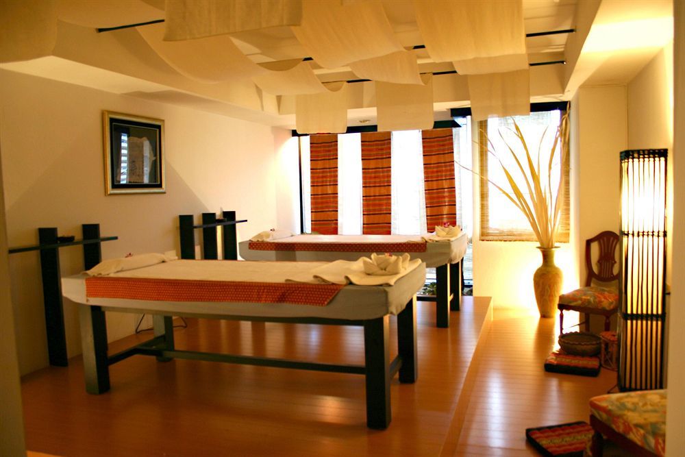 Tai Pan Hotel - Sha Plus Certified Бангкок Екстер'єр фото