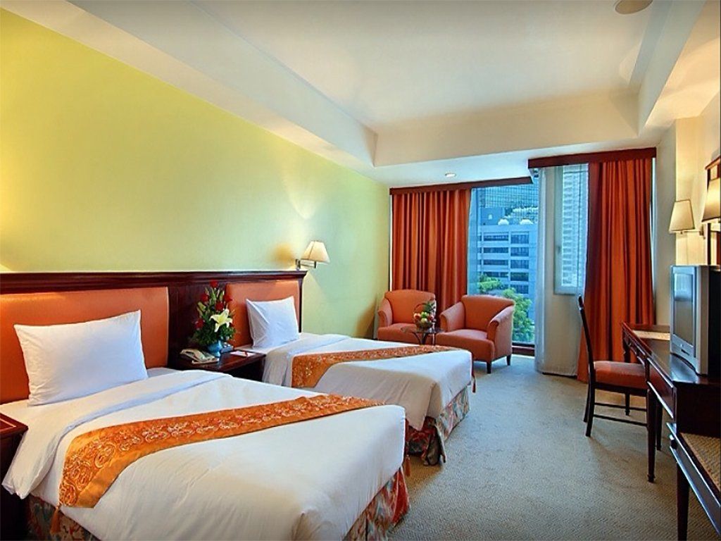 Tai Pan Hotel - Sha Plus Certified Бангкок Екстер'єр фото